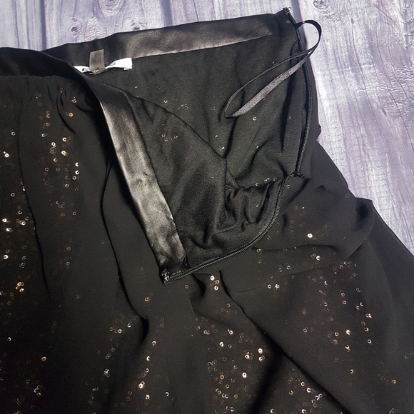 DKNY Gold Sequin Skirt - Picture 8 of 8